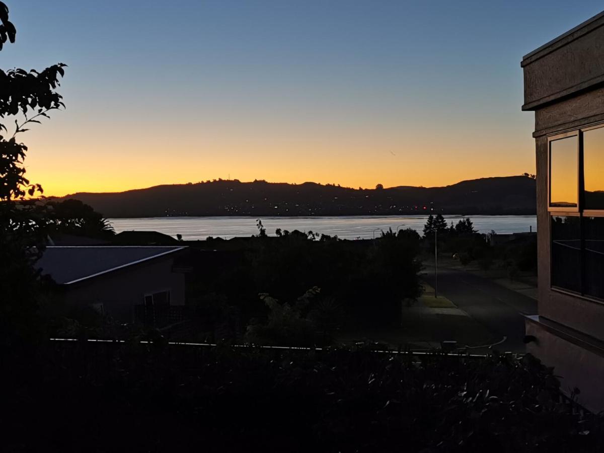 Lake Taupo Holiday Home Eksteriør billede