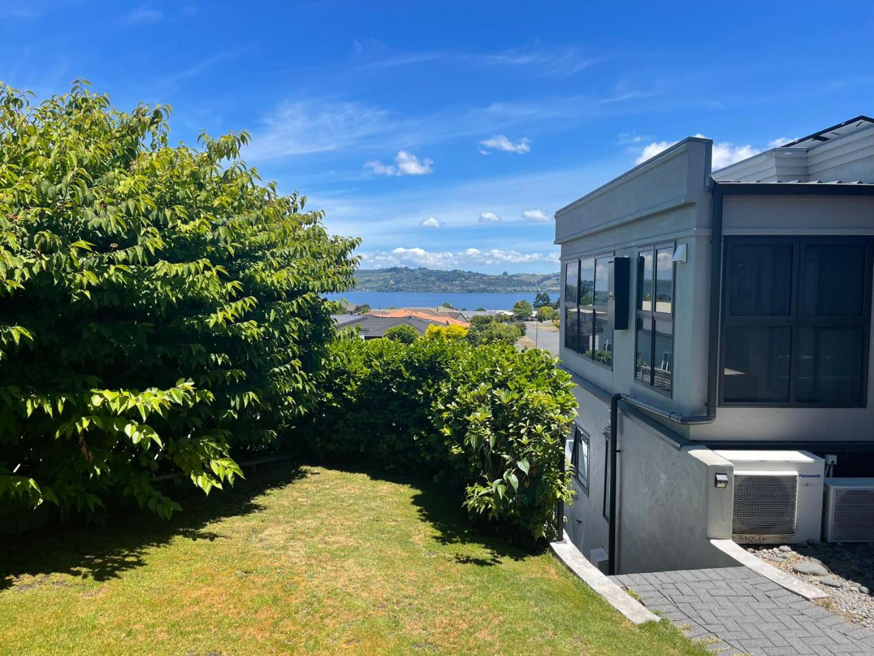 Lake Taupo Holiday Home Eksteriør billede